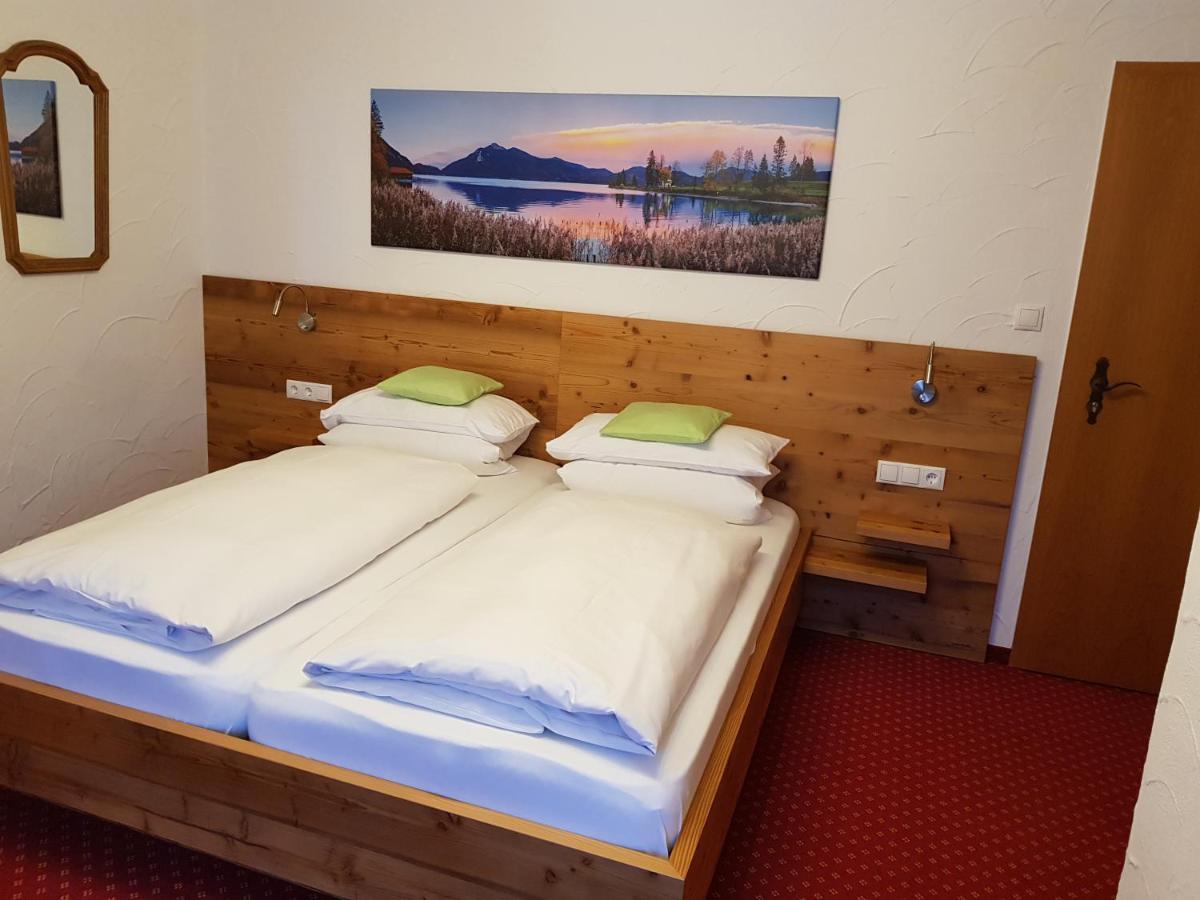 Fruehstueckspension Gaestehaus Zum Weissen Roessl Wallgau Dış mekan fotoğraf